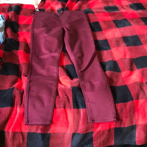 No Boundaries Pants - Maroon Jeggings No Boundaries Pants - Maroon Jeggings